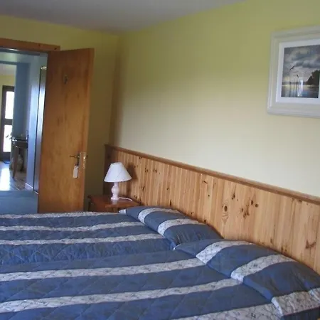 Decourcey's Hazelbrook Bed & Breakfast 3*