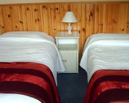 Decourcey's Hazelbrook Bed & Breakfast 3*